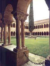 CLAUSTRO
